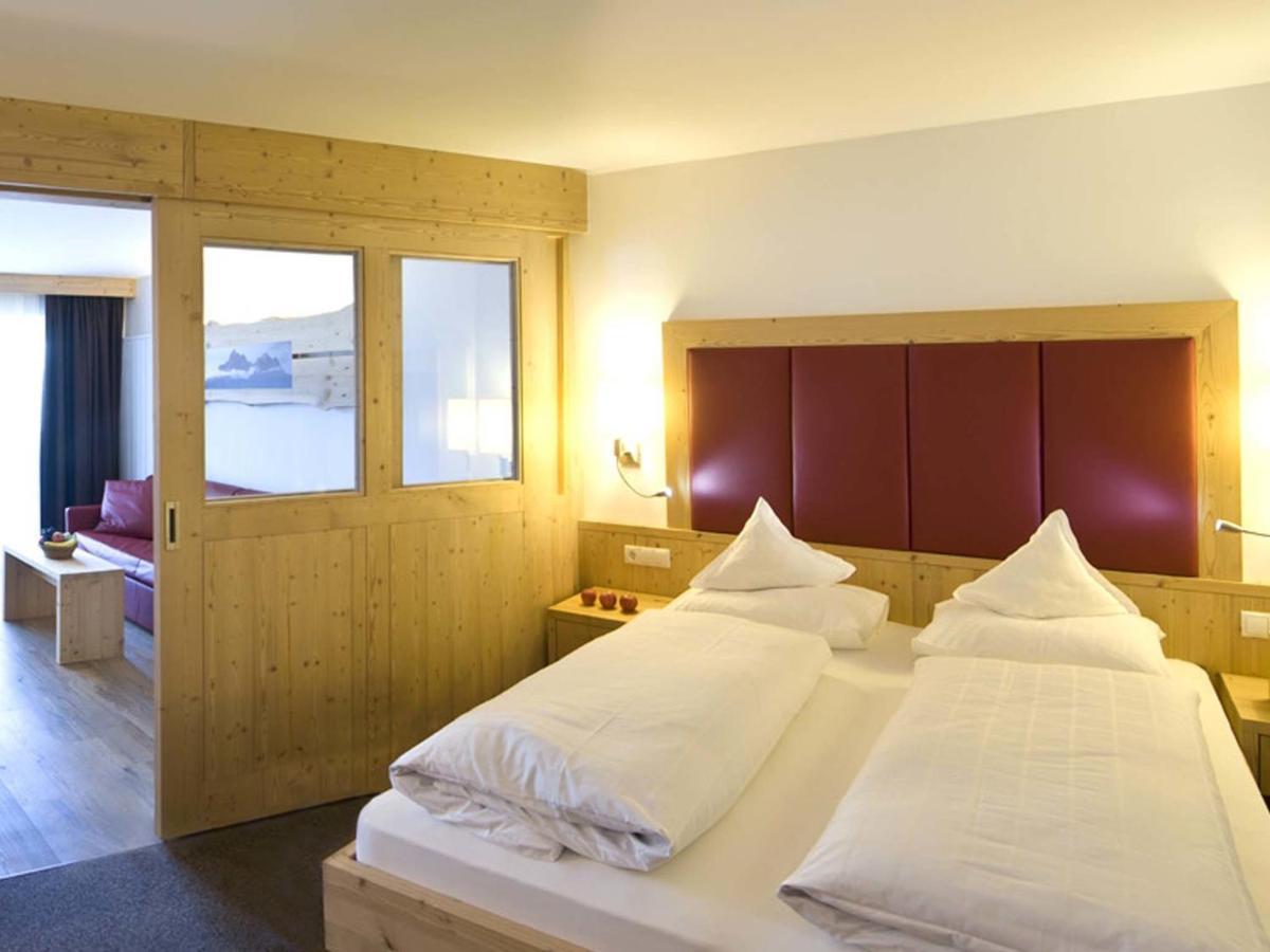 Martina Breakfast Lodge Castelrotto Rum bild